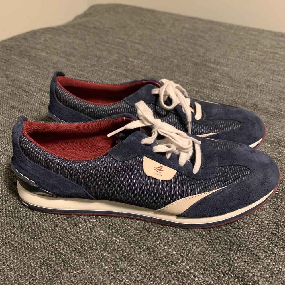 SPERRY Top-Sider Sneakers. Size 9M